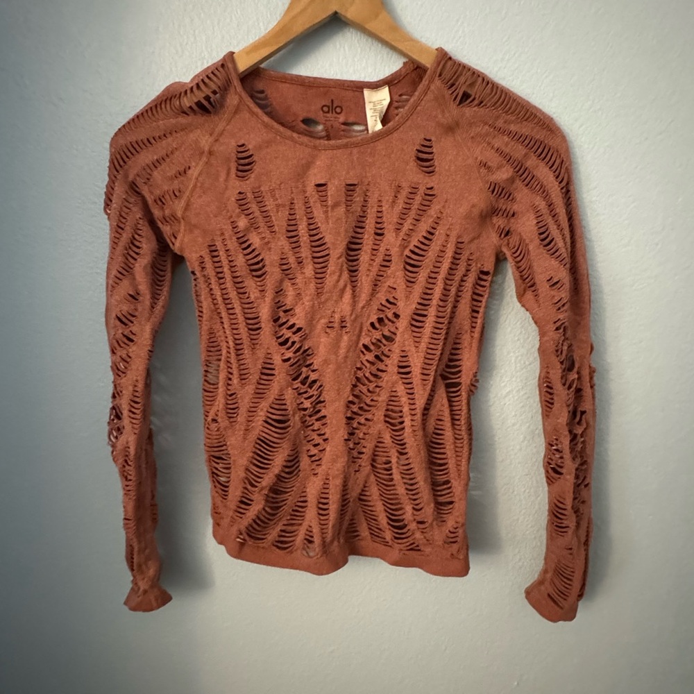 Alo wanderer too long sleeve small